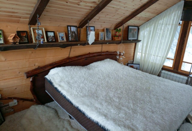 Полицейские осмотрели дом Гольдмана в Березовском районе: он находится на арендованной у государства земле