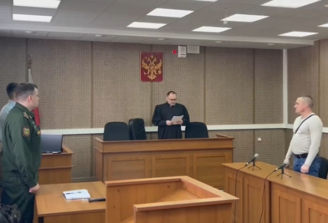Красноярского контрактника приговорили к 6 годам тюрьмы за самоволку 