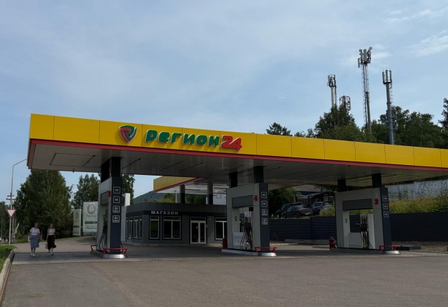 «Как нам продают, так мы и ставим цены»: красноярская сеть АЗС резко снизила стоимость бензина