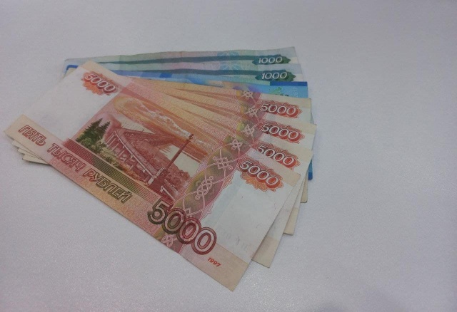 Почти половине красноярцев не хватает зарплаты на основные нужды