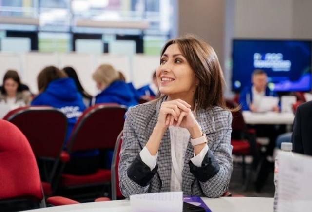 «Прекрасно себя чувствует в бизнес-зале аэропорта»: проректора КрасГМУ Ирину Соловьеву отпустили из-под домашнего ареста
