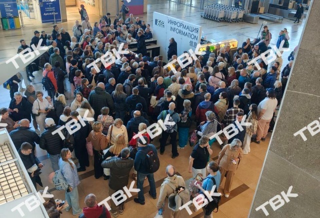 Красноярцы больше суток не могут улететь на вьетнамский остров Фукуок