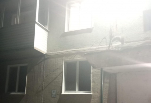 В Канске из окна выпал 11-месячный младенец: ребенок в реанимации В Канске из окна выпал 11-месячный младенец: ребенок в реанимации