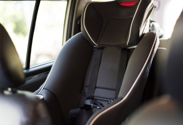 «Признался, что лез в трусики»: родители рассказали о домогательствах до их детей со стороны зеленогорского таксиста