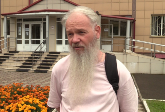 «Оставь надежду всяк входящий»: красноярский художник Василий Слонов не смог оспорить приговор за неваляшку