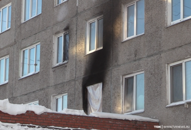 В Красноярске погорельцы несколько суток живут без электричества и тепла 