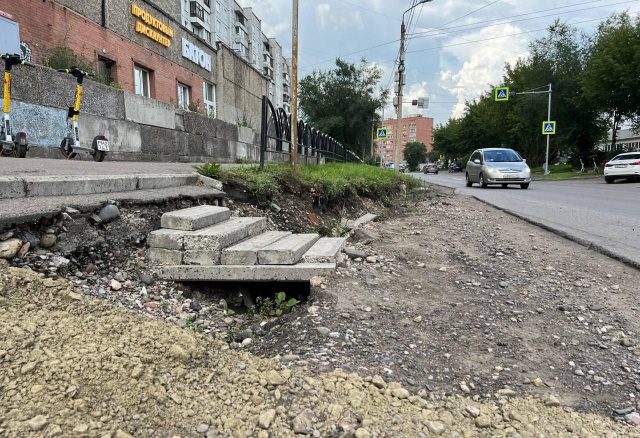Руководителю «Сибиряка» внесли представление из-за нарушения ремонта дорог в Красноярске