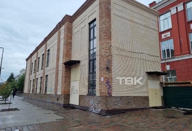 Суд обязал снести кафе «Кантри» в центре Красноярска до середины августа