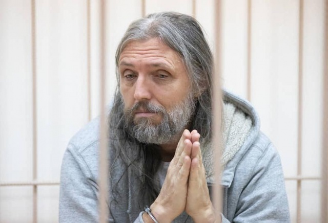 Суд приговорил основателя «Общины Виссариона» Сергея Торопа к 12 годам колонии Суд приговорил основателя «Общины Виссариона» Сергея Торопа к 12 годам колонии