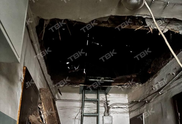 «Не покидает ощущение, что дом в любой момент может развалиться»: жильцов аварийной двухэтажки на Спартаковцев планируют расселить. Когда? 