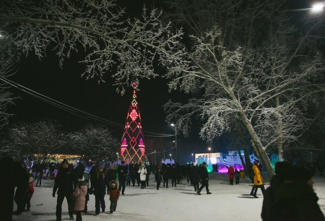 Стало известно, когда в Красноярске откроют районные елки и ледовые городки