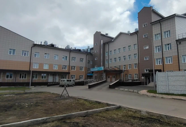 В Богучанском районе врачи не заметили перелом шеи у упавшего с высоты мужчины: ему диагностировали ушиб
