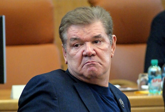 У экс-директора «Сибиряка» Владимира Егорова украли почти 100 млн рублей: мошенники подделали его сим-карты