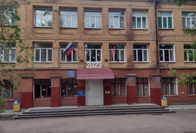 В красноярской Покровке закрыли школу №51: ее признали аварийной