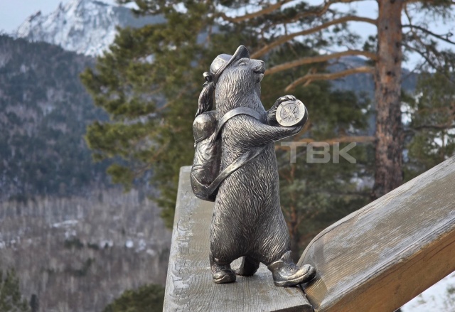 Фигуру суслика-туриста установили в Красноярске 