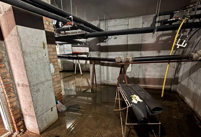 От мэрии Красноярска потребовали принять в собственность канализацию на Судостроительной после июльской аварии