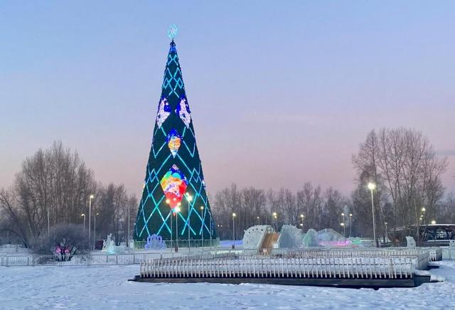 Главную елку Красноярска на острове Татышев откроют 26 декабря