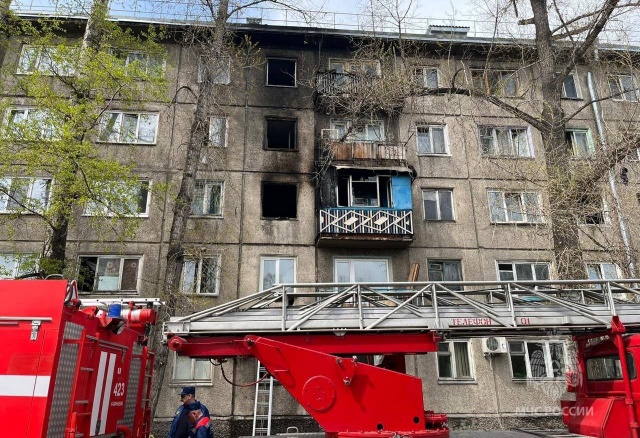 Два человека погибли при пожаре в жилом доме в Шушенском