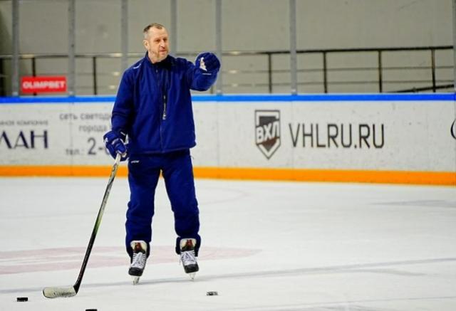 Главный тренер хоккейного клуба «Сокол» покидает красноярскую команду