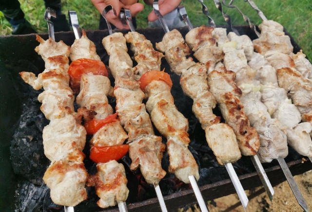 7-летний житель Красноярского края заболел трихинеллезом из-за шашлыка