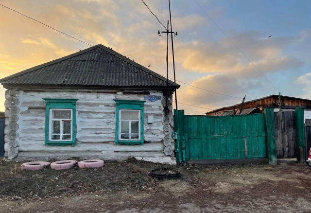 Семью с двумя детьми нашли мертвыми в доме в Шушенском районе