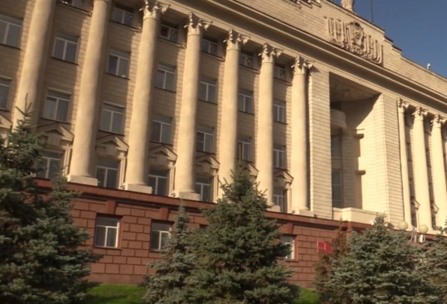 Переговорную кабину за 1 млн рублей заказали губернатору Красноярского края