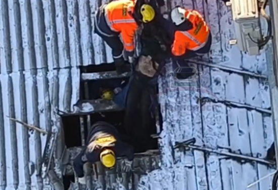 Выпавший из окна СК красноярский чиновник был посредником по делу о взятке экс-главы УДИБ