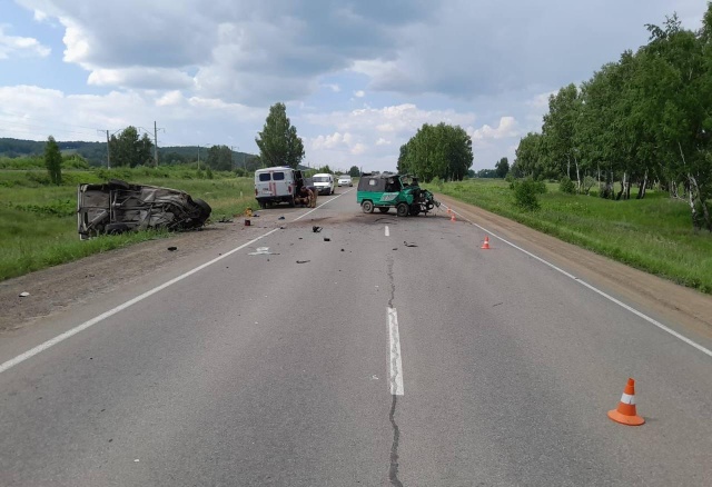 Водитель и пассажир «Жигулей» погибли в аварии в Канском районе: еще два человека пострадали