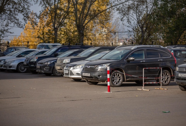 Эвакуировать авто в Красноярске станет дороже: новые цены на 2026–2028 годы