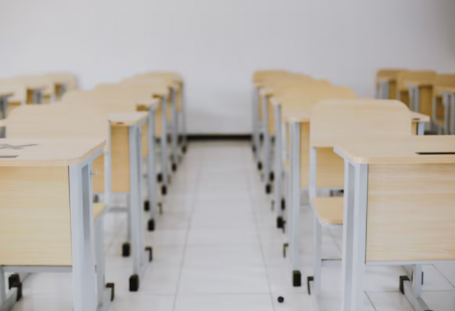 Жительницу Нижнеингашского района оштрафовали на 15 тысяч рублей за дискредитацию ВС РФ на родительском собрании