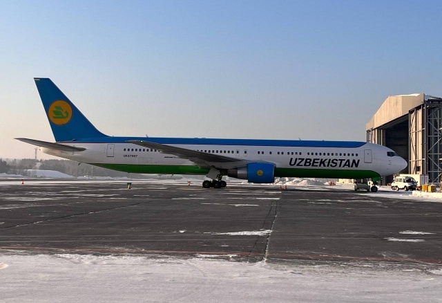 Самолет из Ташкента совершил аварийную посадку в аэропорту Красноярска 