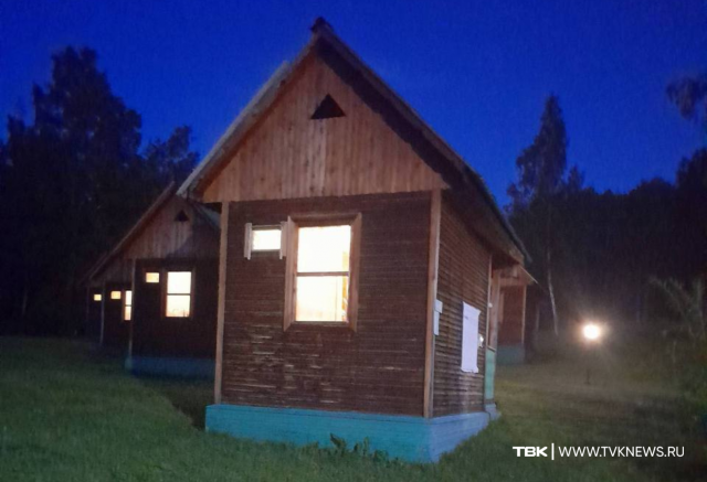 В лагере Хакасии скончалась 10-летняя девочка: накануне она брызгала на себя средство от комаров В лагере Хакасии скончалась 10-летняя девочка: накануне она брызгала на себя средство от комаров
