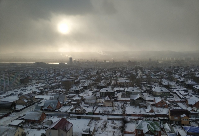 Режим «черного неба» в Красноярске продлили на 36 часов 