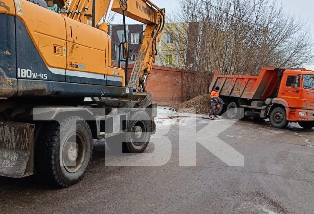Холодную воду отключили в части красноярской Покровки: водоснабжения нет больше суток из-за аварии