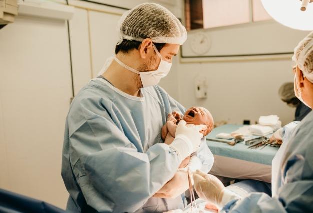 Рождаемость в Красноярском крае за 8 лет снизилась в 1,5 раза