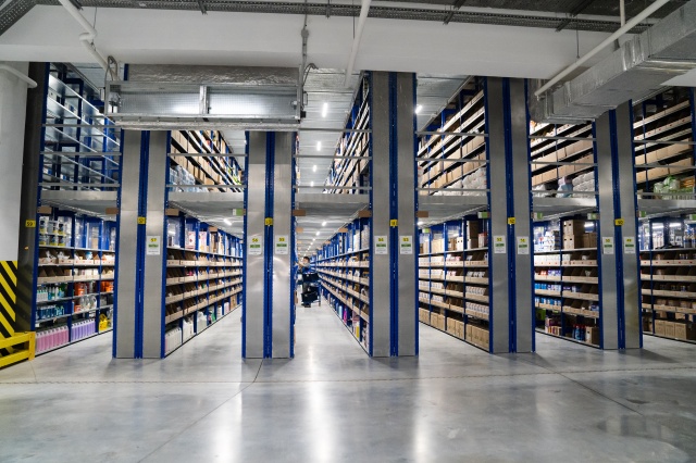 Стало известно, когда заработает новый склад Ozon под Красноярском