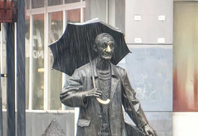 Ветер с порывами до 18 м/с прогнозируют в Красноярске