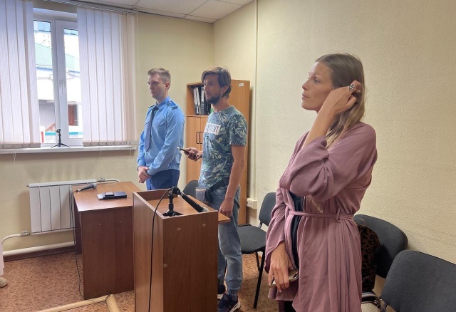 Красноярских родителей-сыроедов приговорили к исправительным работам по делу о смерти их 2-летней дочери