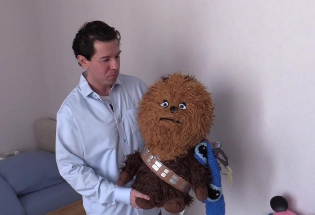 «У меня есть татуировка с ее именем на руке»: американец прилетел в Красноярск, чтобы отыскать свою дочь