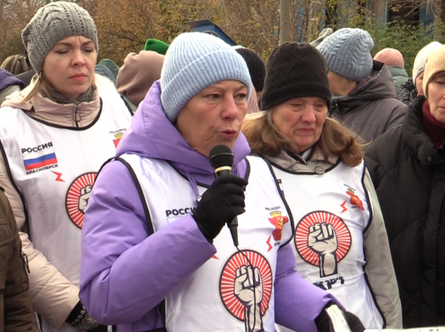 «Пошла за хлебом – стоит участковый»: пенсионерка из Николаевки попала под статью о нарушении правил митинга 