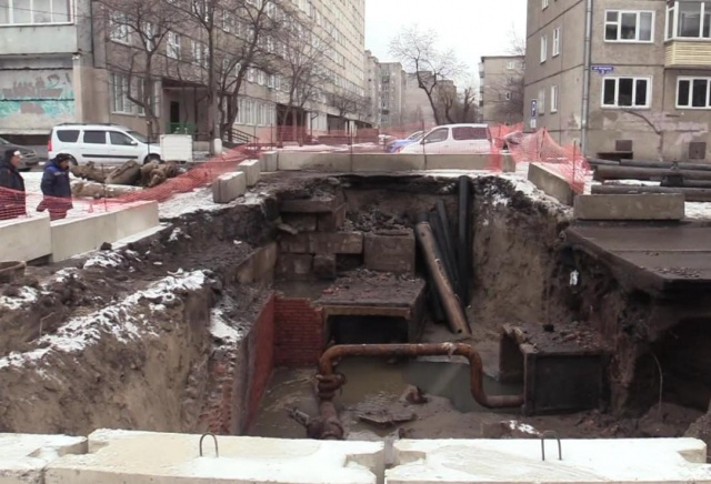 «Сказали, что пока не найдут причину, ничего не устранят»: жители Зеленой Рощи остались без холодной воды из-за коммунальной аварии