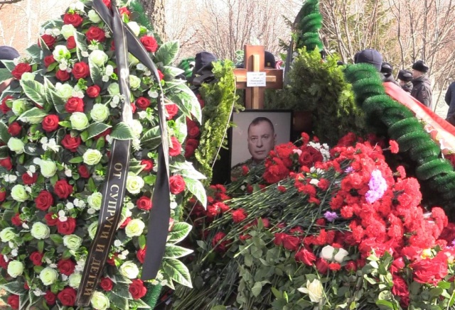 Воспоминания родных, коллег и горожан о депутате и командире: как Красноярск прощался с Юрием Швыткиным