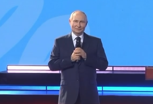 Владимир Путин прилетел в Красноярск