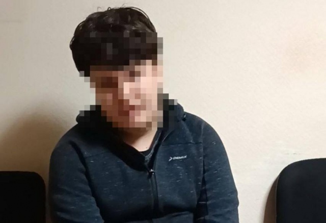 Проносил в школу ножи и муляж оружия: в прокуратуре проверили работу органов с железногорской семьей, где подросток убил опекуна