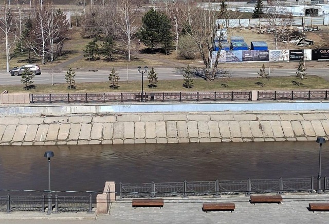 «Можно на байдарках уже сплавляться»: в Красноярске резко поднялся уровень воды в Каче