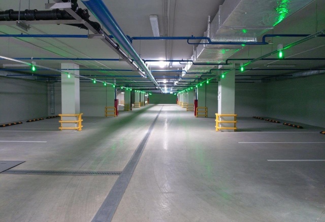 Подземная платная парковка открылась на Театральной площади в Красноярске