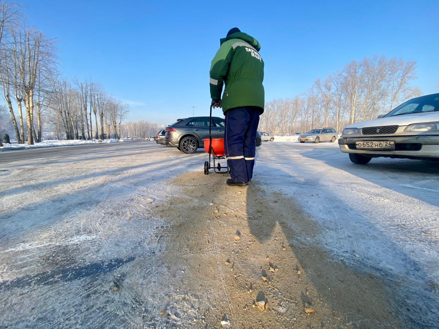 Въезд на парковки на острове Татышев могут закрыть из-за дрифтеров