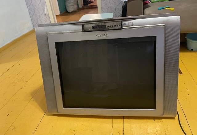 2-летнюю девочку насмерть придавило тумбой из-под телевизора в Красноярском крае