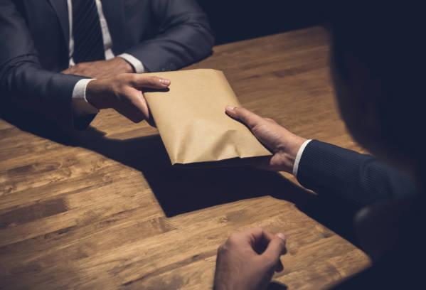 10 лет за 2 млн взятки: приговор экс-главе отдела полиции вынесли в Нижнеингашском районе