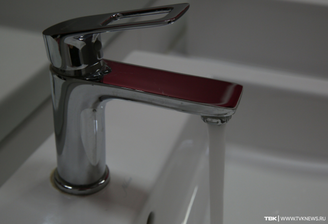 Горячую воду досрочно вернут в десятки домов Советского района Красноярска